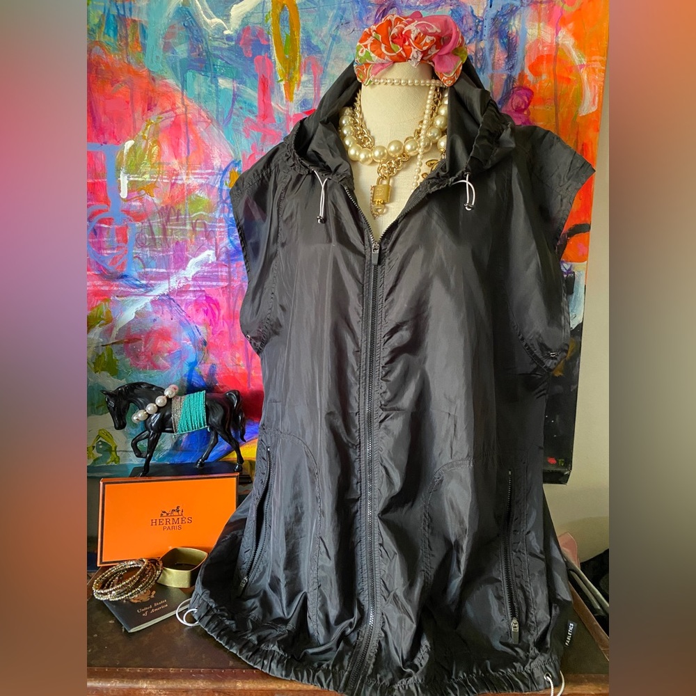 AWESOME FABLETICS Black Yoga Workout Zip Hoodie VEST XXL Outerwear